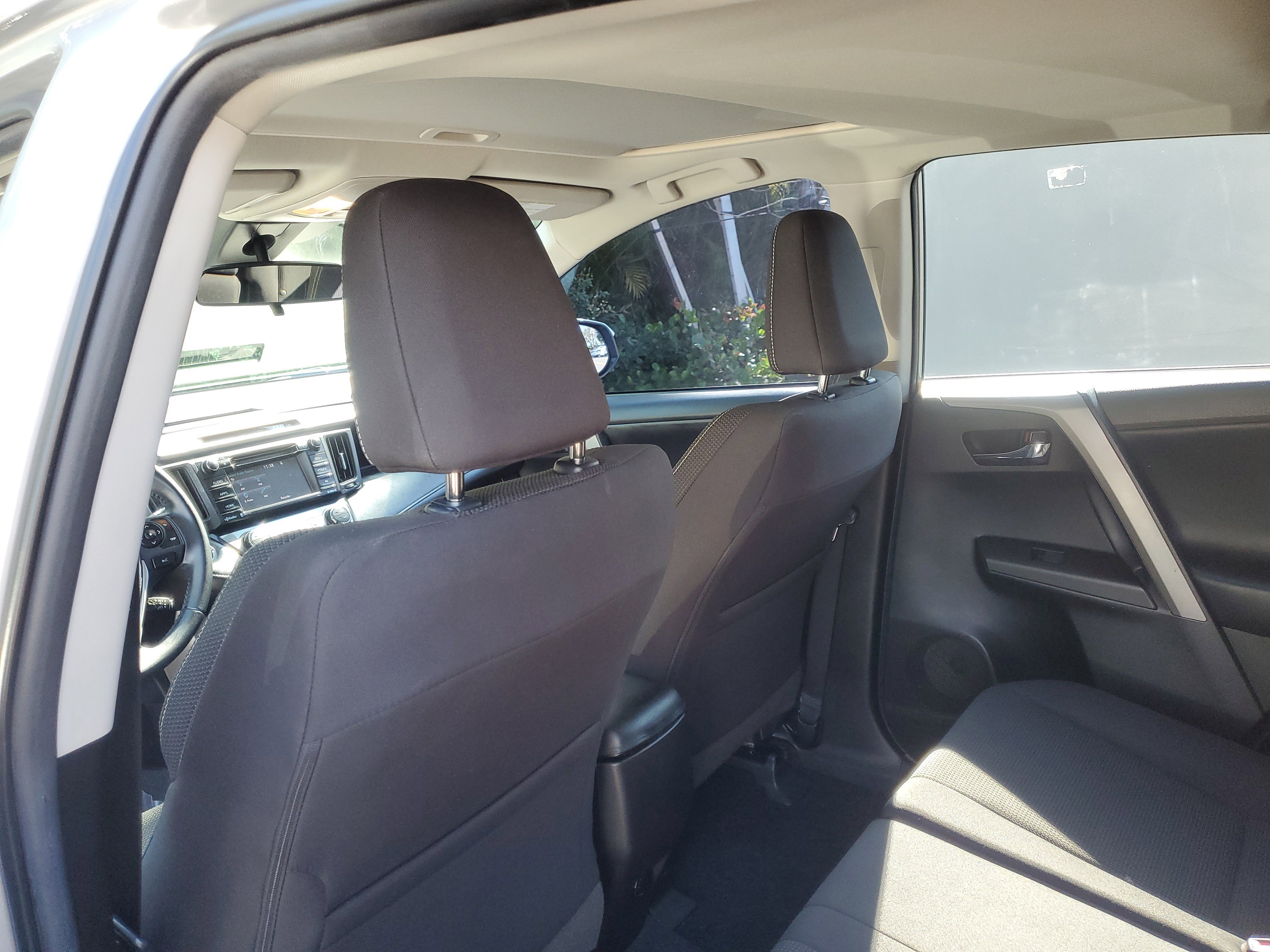 Used 2018 Toyota RAV4 XLE image 12