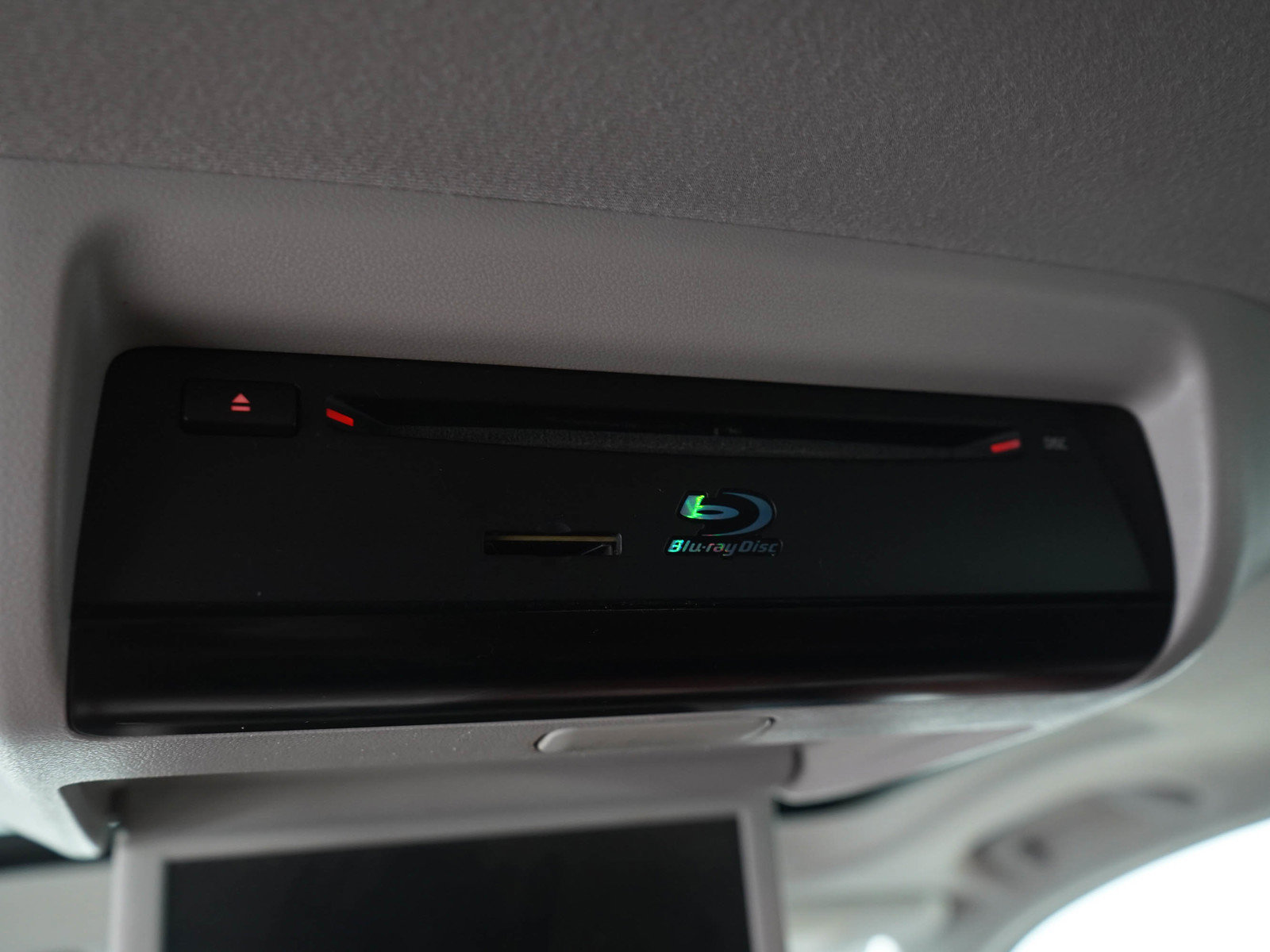 Used 2019 Toyota Sequoia Platinum AWD/4WD image 21