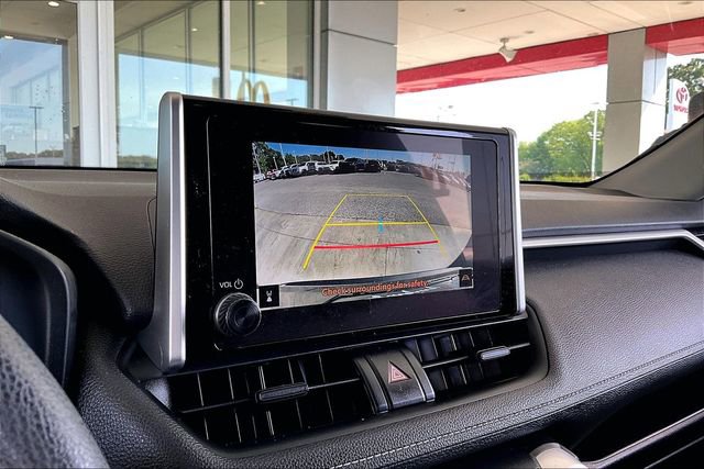 Used 2025 Toyota RAV4 LE AWD/4WD image 13