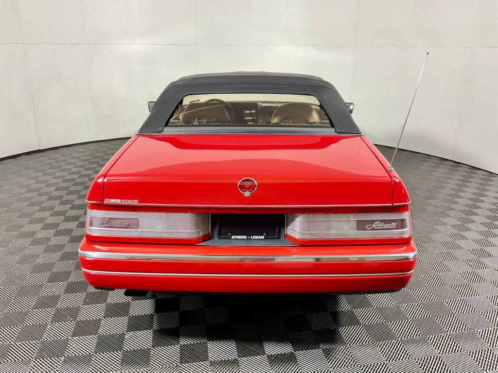Used 1988 Cadillac Allante image 11