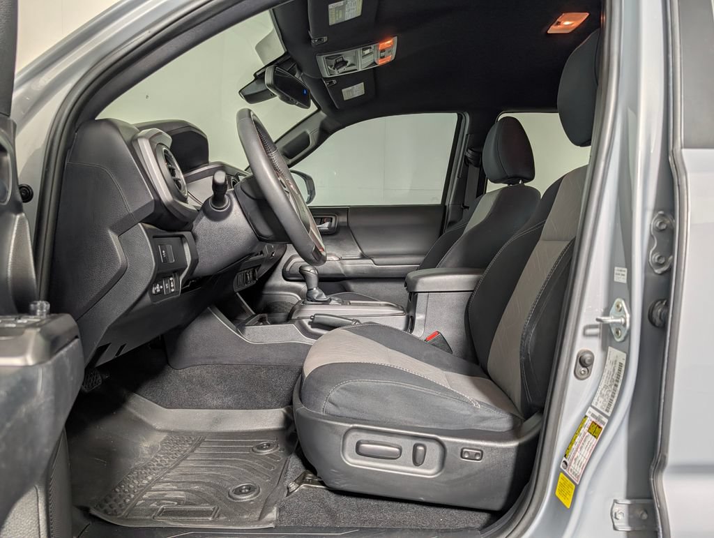 Used 2021 Toyota Tacoma TRD Off-Road AWD/4WD image 8