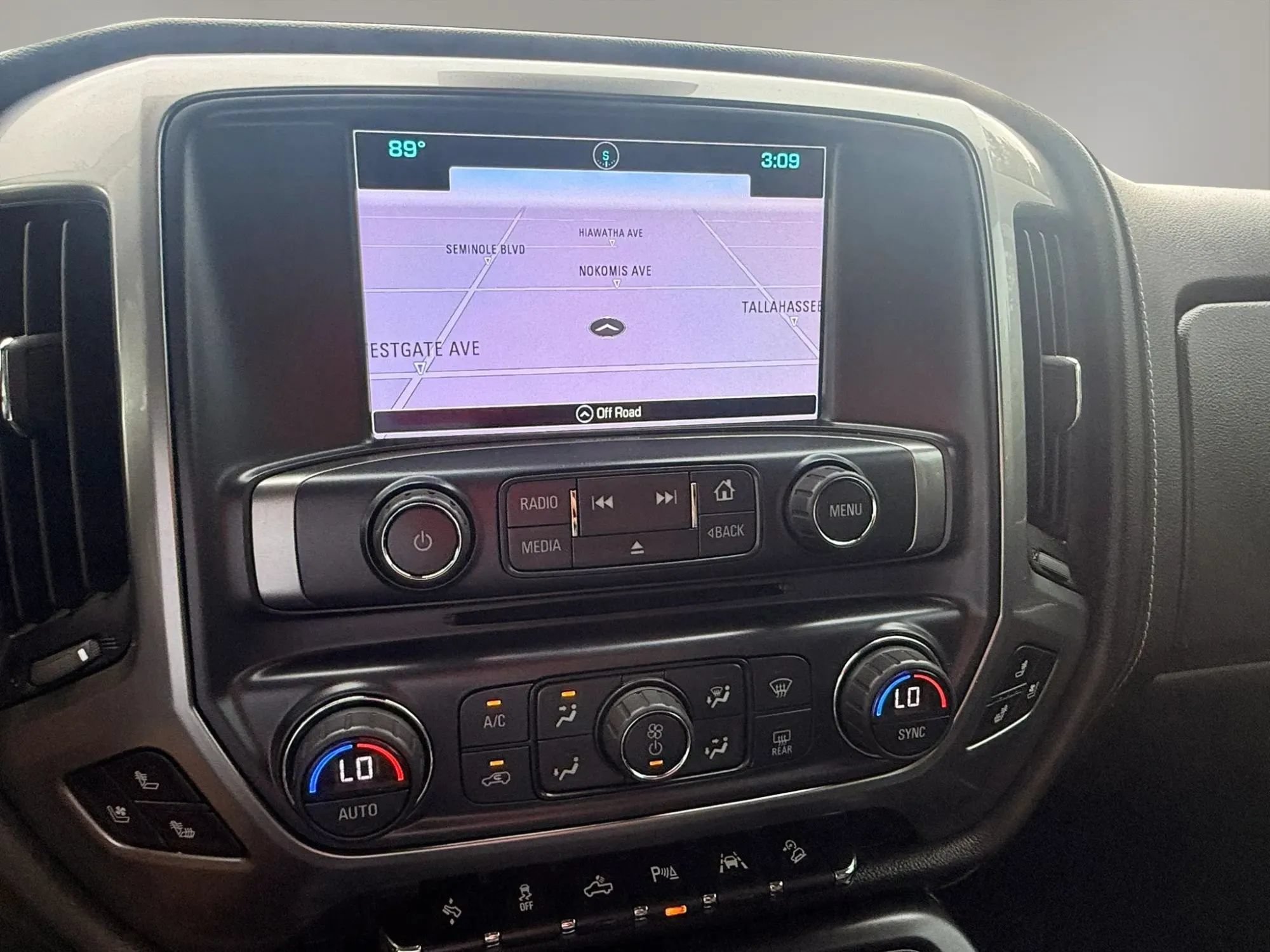 Used 2017 Chevrolet Silverado 1500 LTZ Z71 w/ LTZ Plus Package AWD/4WD image 22