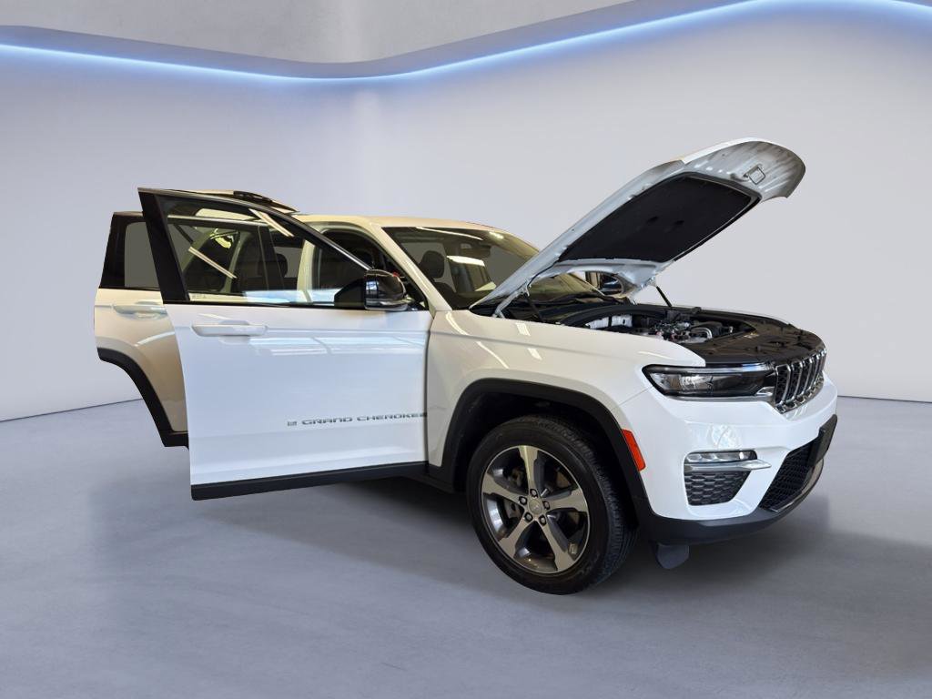 Used 2022 Jeep Grand Cherokee Limited 4xe AWD/4WD image 7