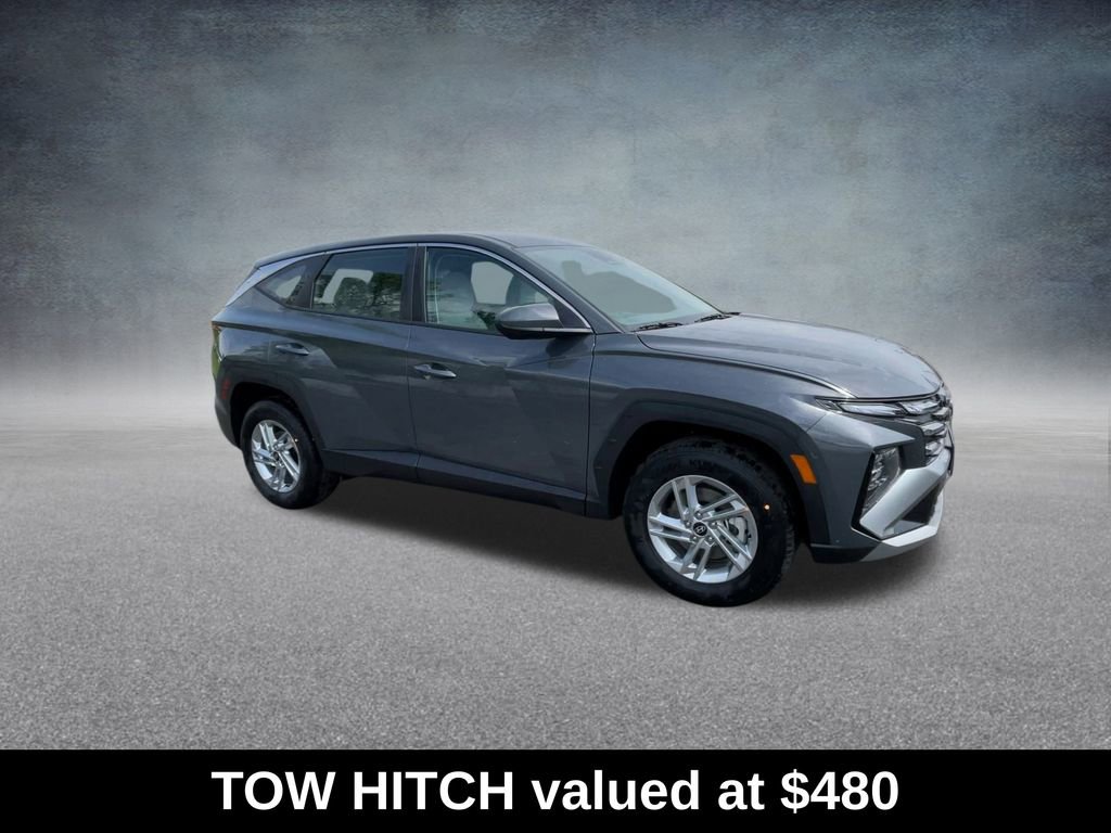 Used 2025 Hyundai Tucson SE image 2