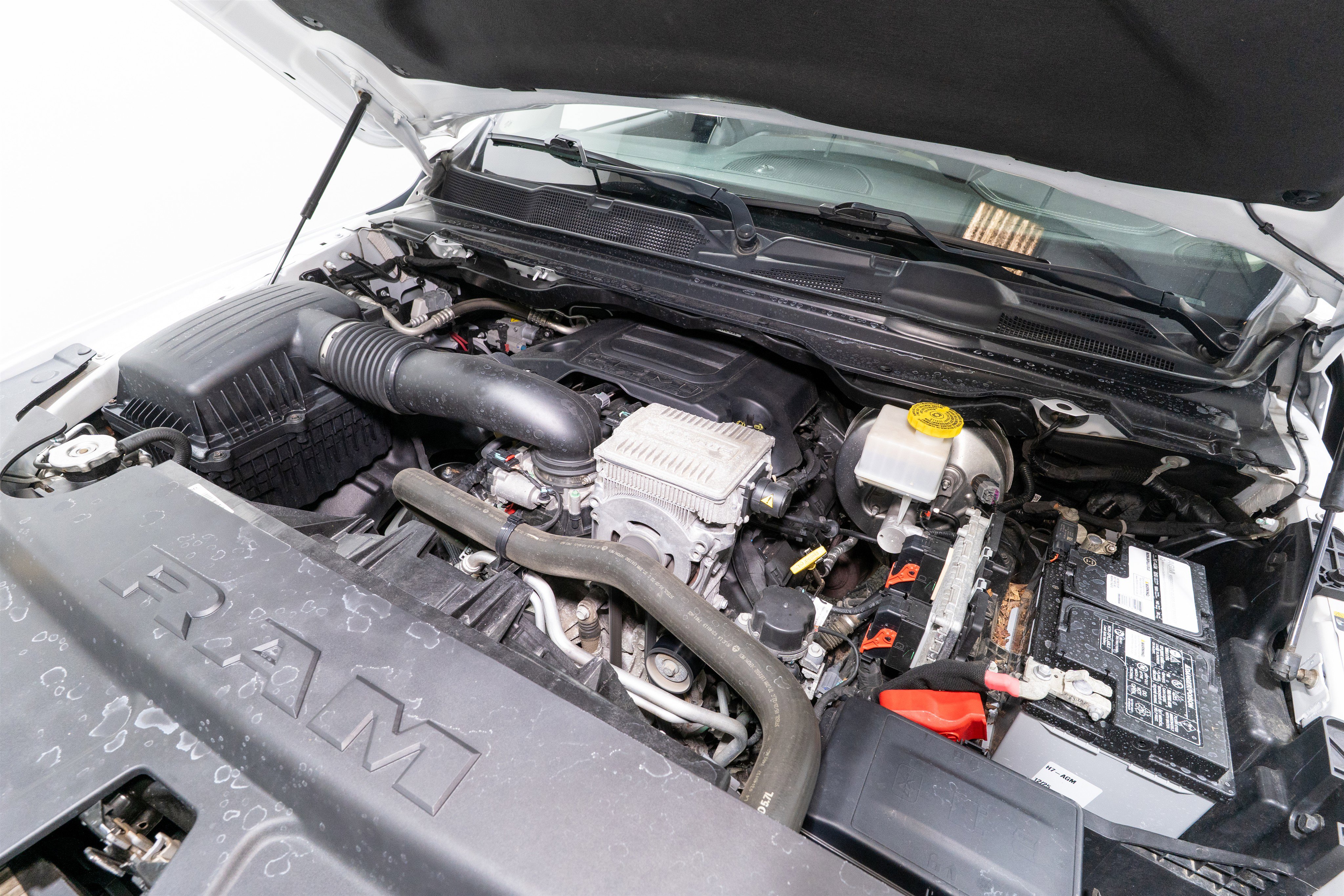 Used 2022 RAM 1500 Laramie AWD/4WD image 32