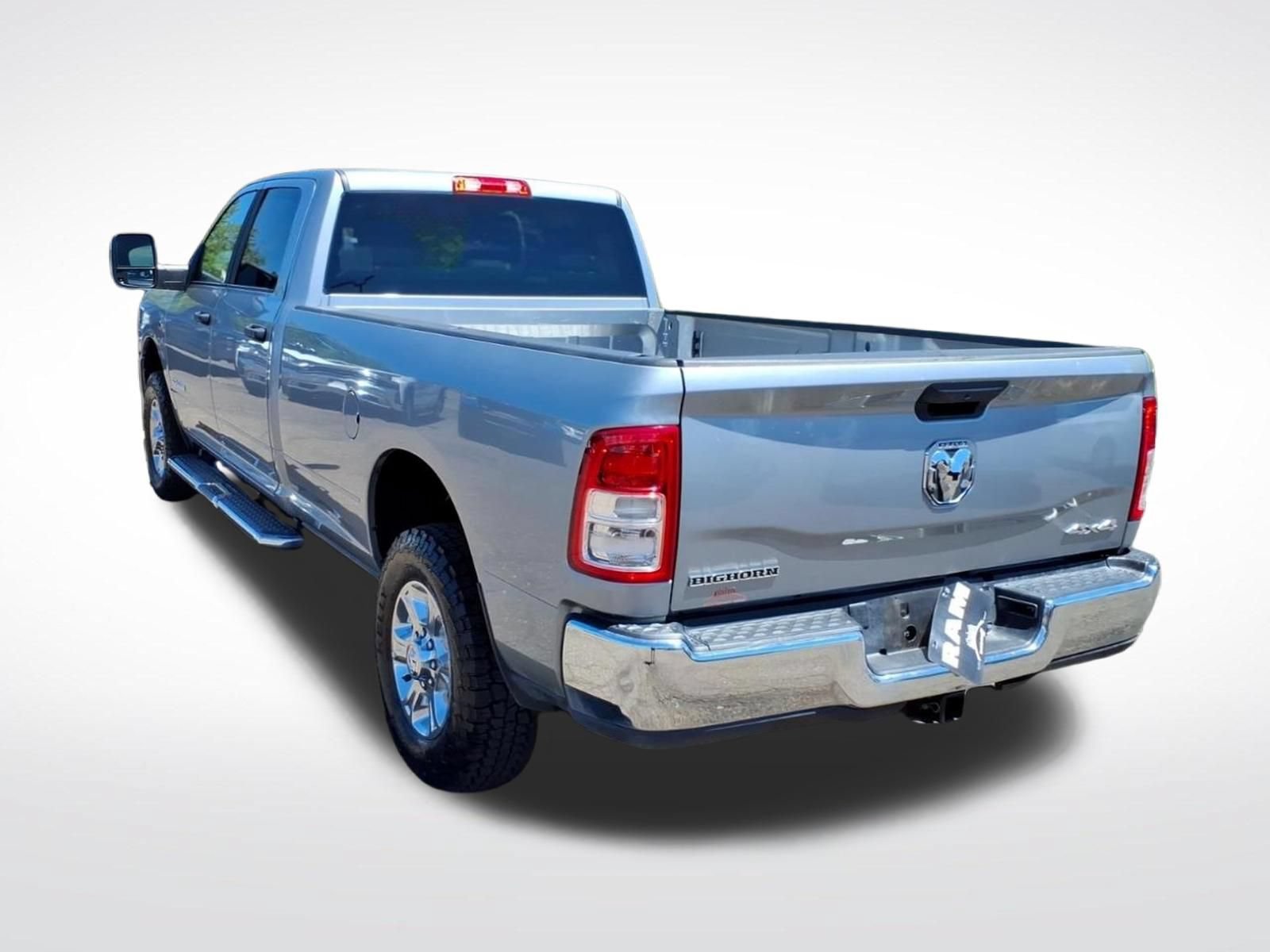 Certified 2024 RAM 3500 Big Horn AWD/4WD image 3