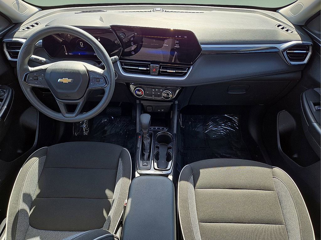 Used 2025 Chevrolet TrailBlazer LT image 16