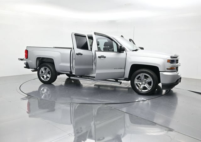 Used 2018 Chevrolet Silverado 1500 Custom w/ Custom Value Package RWD image 50