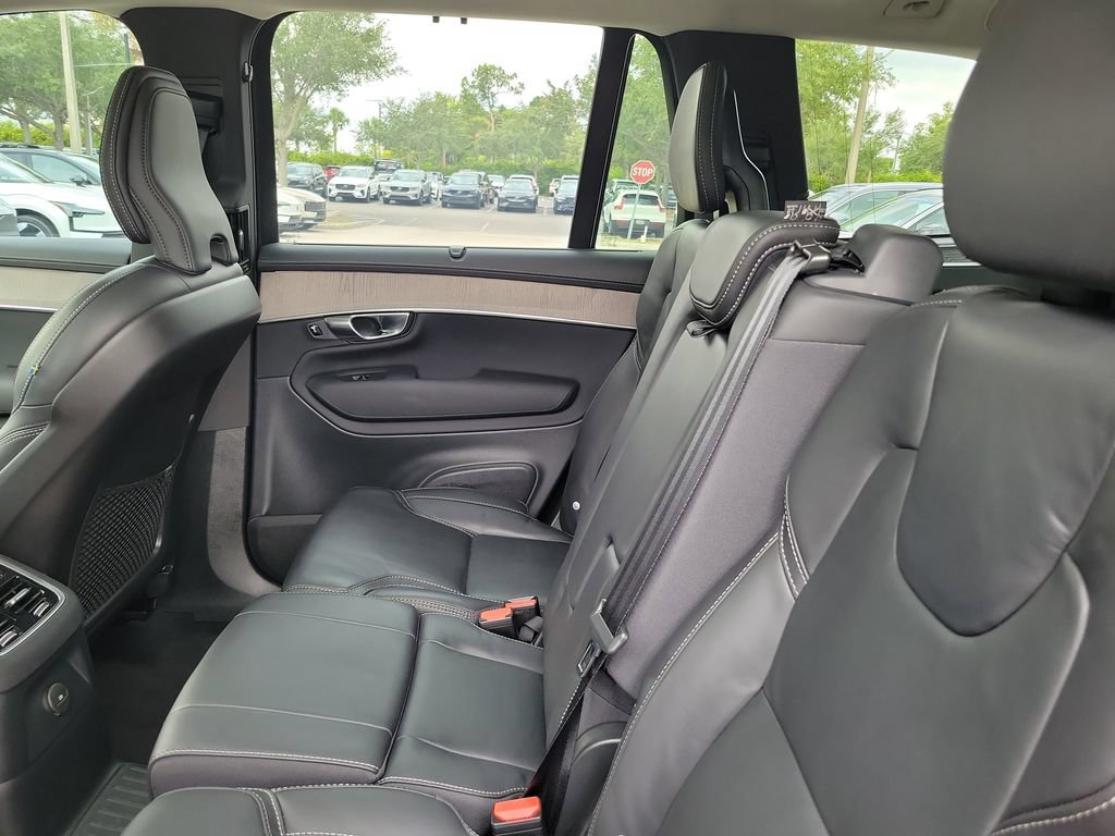 Used 2025 Volvo XC90 T8 Ultra w/ Protection Package Premier AWD/4WD image 12