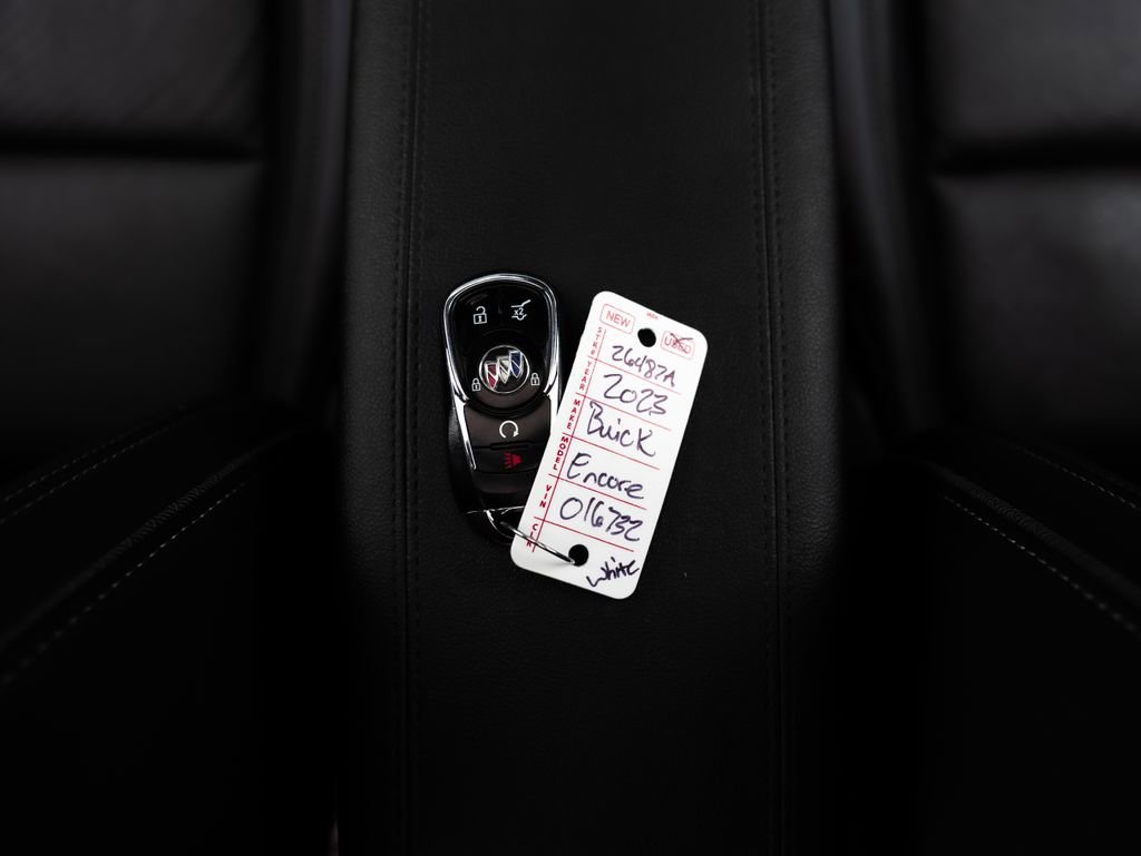 Used 2023 Buick Encore GX Essence w/ Experience Buick Package image 28