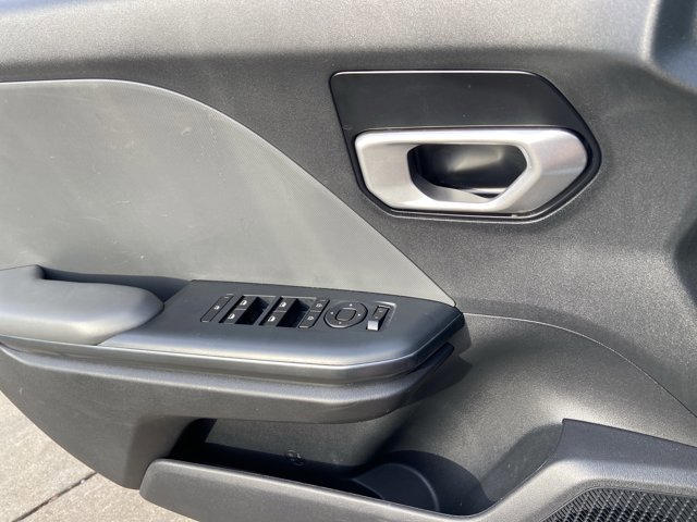 Used 2025 Kia K4 LXS image 48