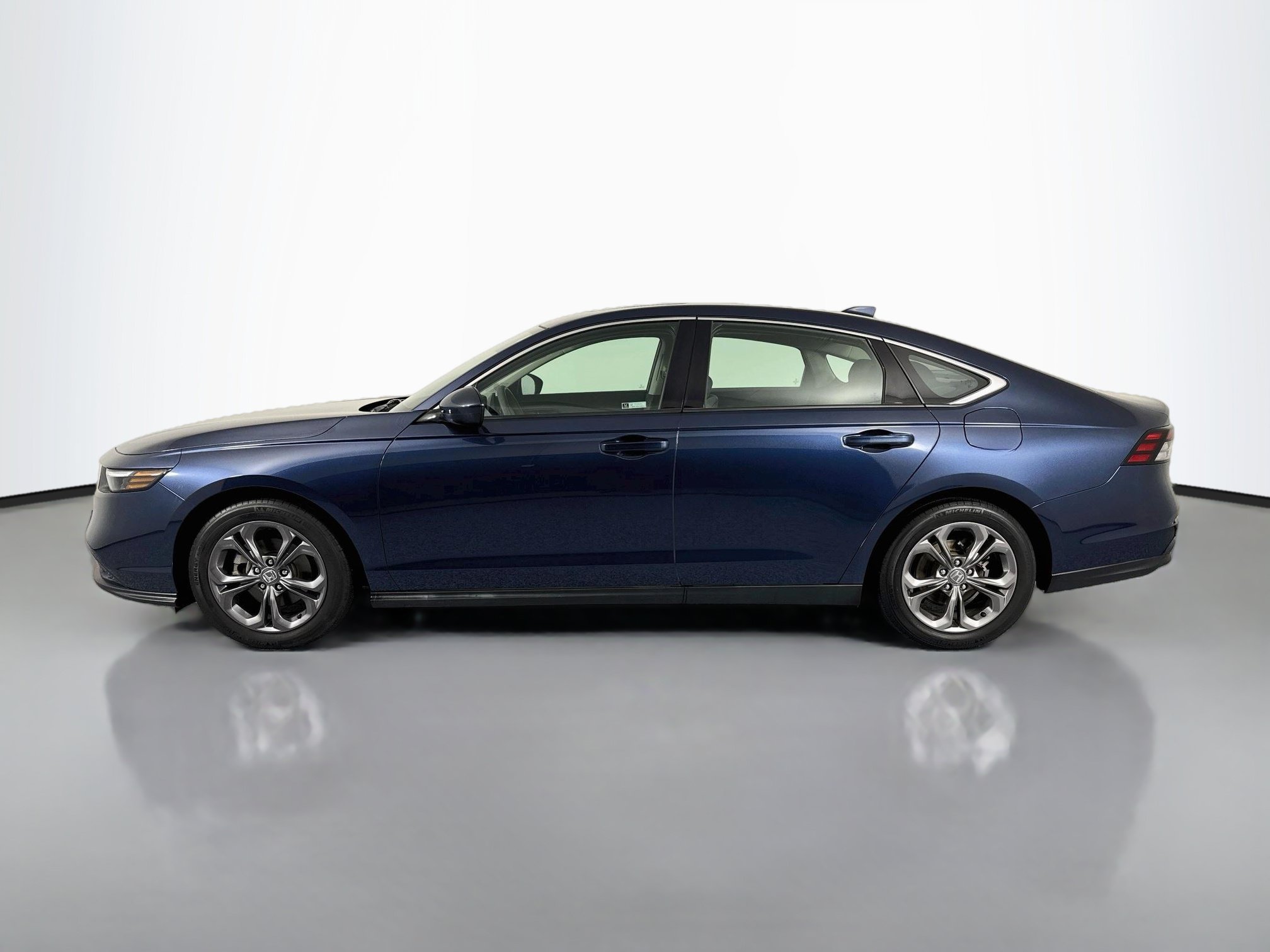 Certified 2024 Honda Accord EX image 8