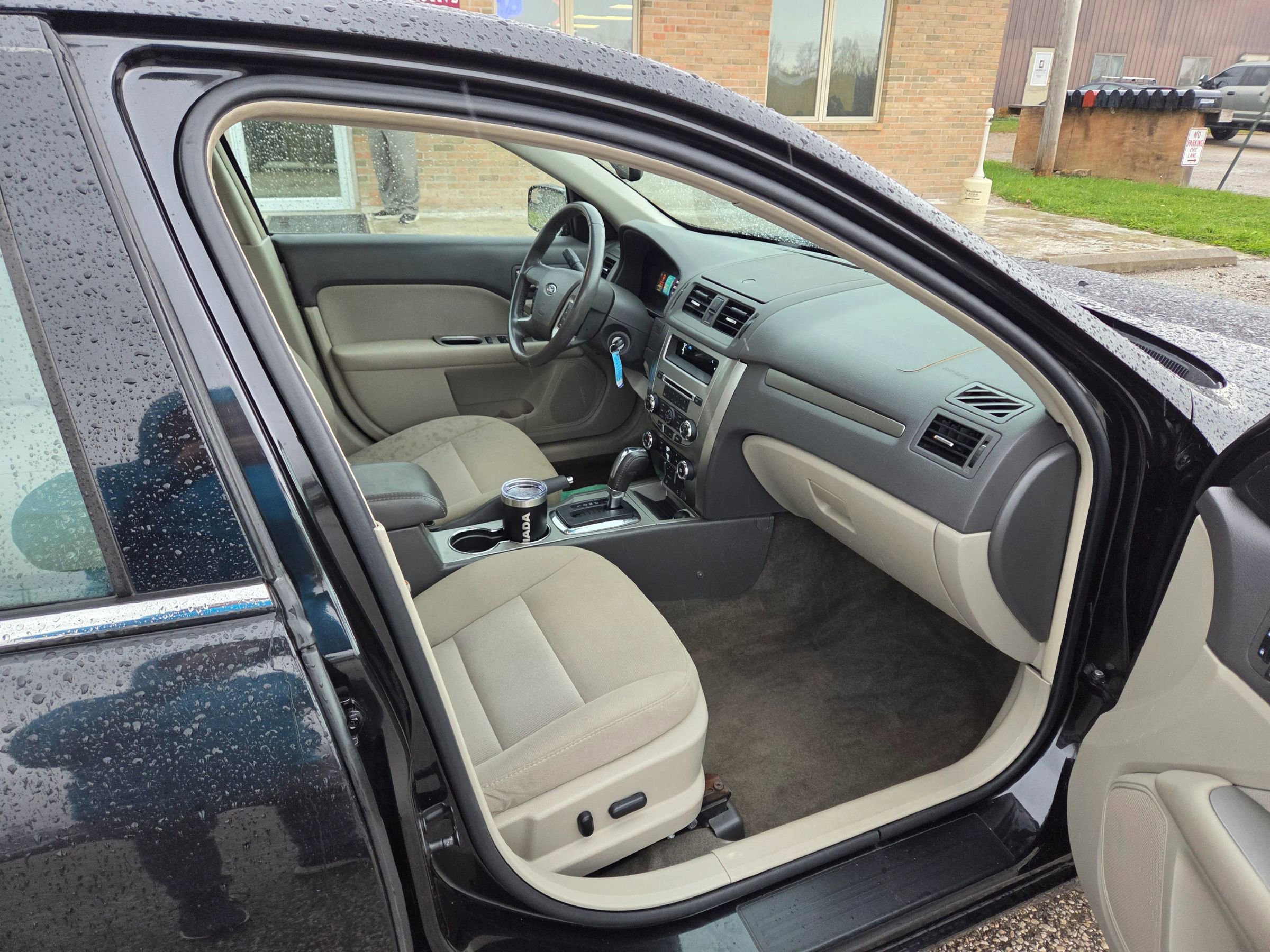 Used 2011 Ford Fusion Hybrid FWD image 23