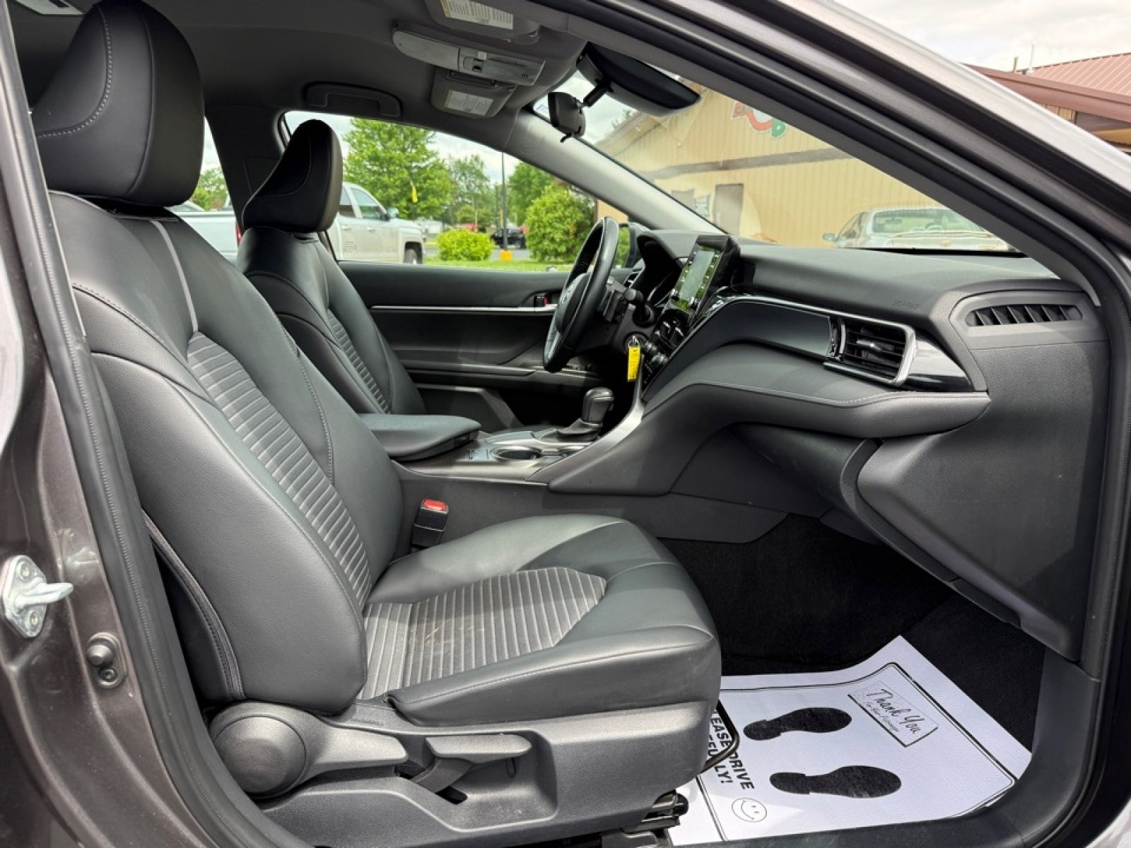 Used 2023 Toyota Camry SE FWD image 24