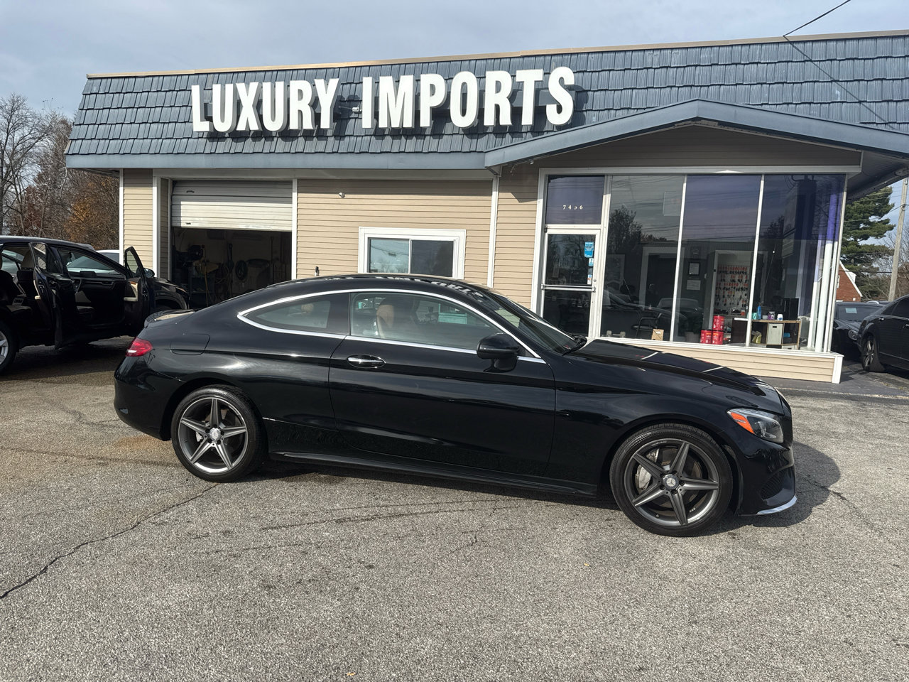 Used 2017 Mercedes-Benz C 300 4MATIC Coupe image 3