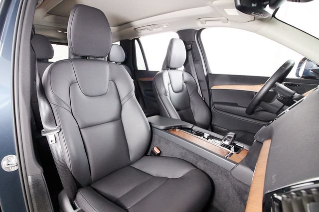 Certified 2025 Volvo XC90 B6 Plus w/ Protection Package Premier AWD/4WD image 20