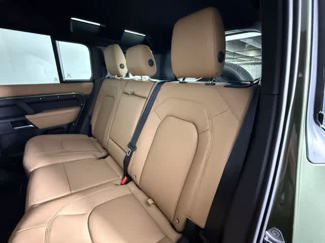 New 2026 Land Rover Defender 110 X-Dynamic SE AWD/4WD image 19