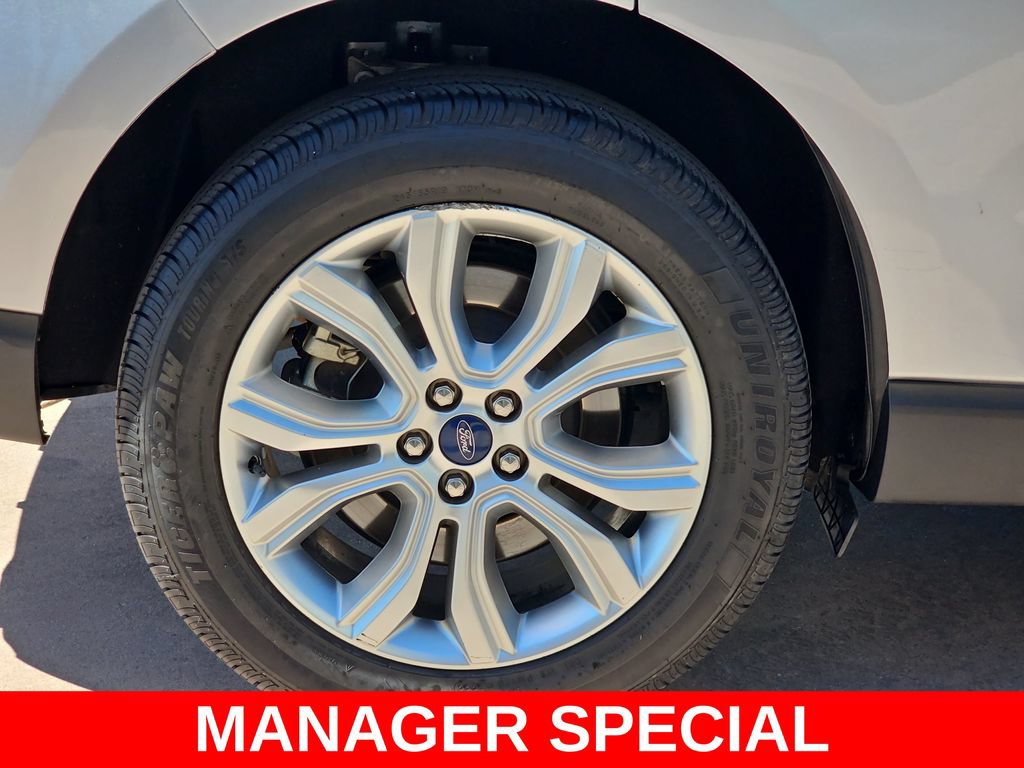 Used 2022 Ford Edge Titanium w/ Equipment Group 301A AWD/4WD image 39