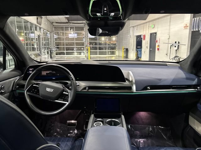 Certified 2026 Cadillac Vistiq Premium Luxury AWD/4WD image 42