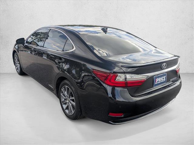 Used 2017 Lexus ES 300h w/ Navigation System Package image 7