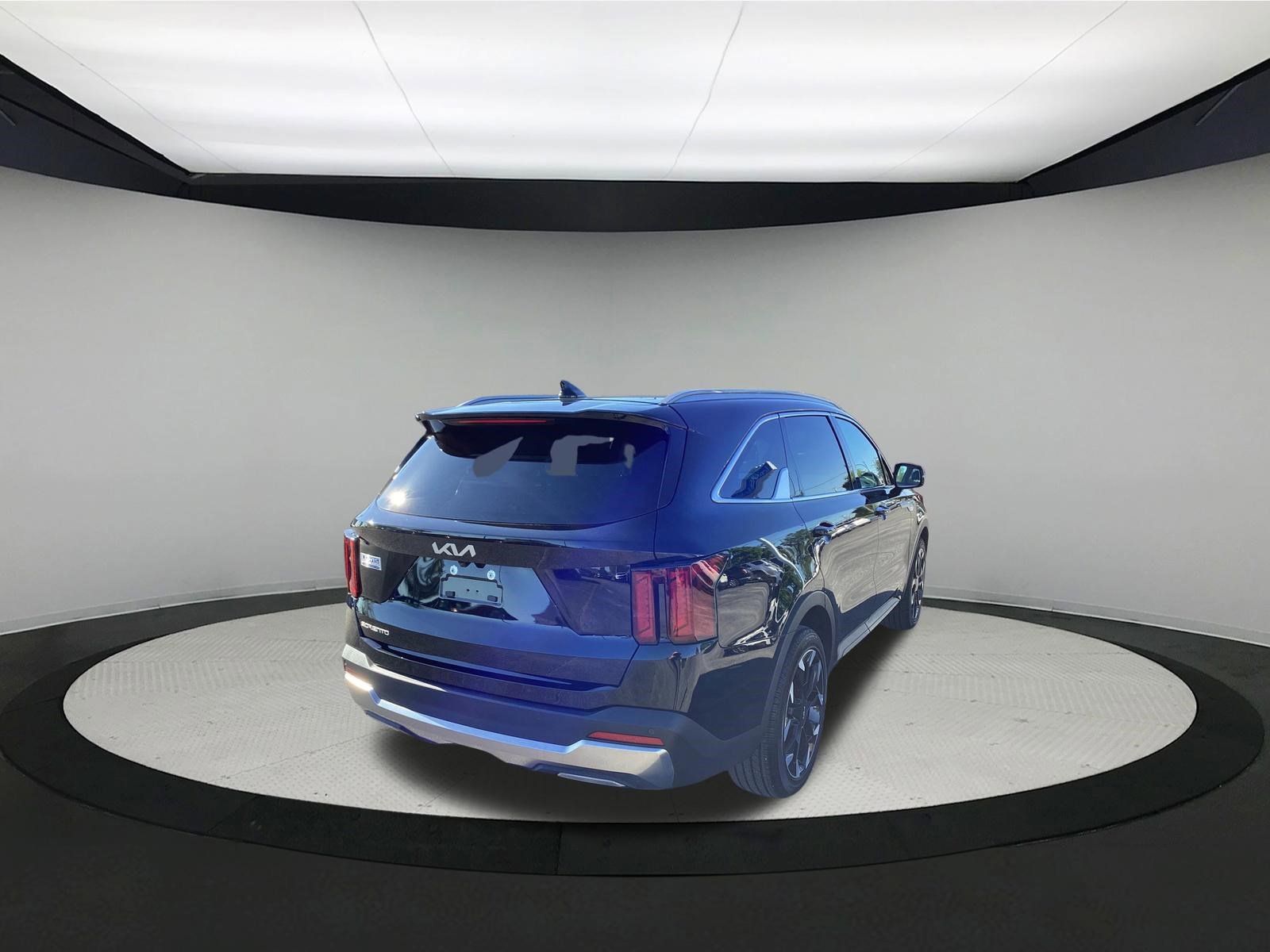Used 2025 Kia Sorento EX w/ Panoramic Sunroof Package image 8
