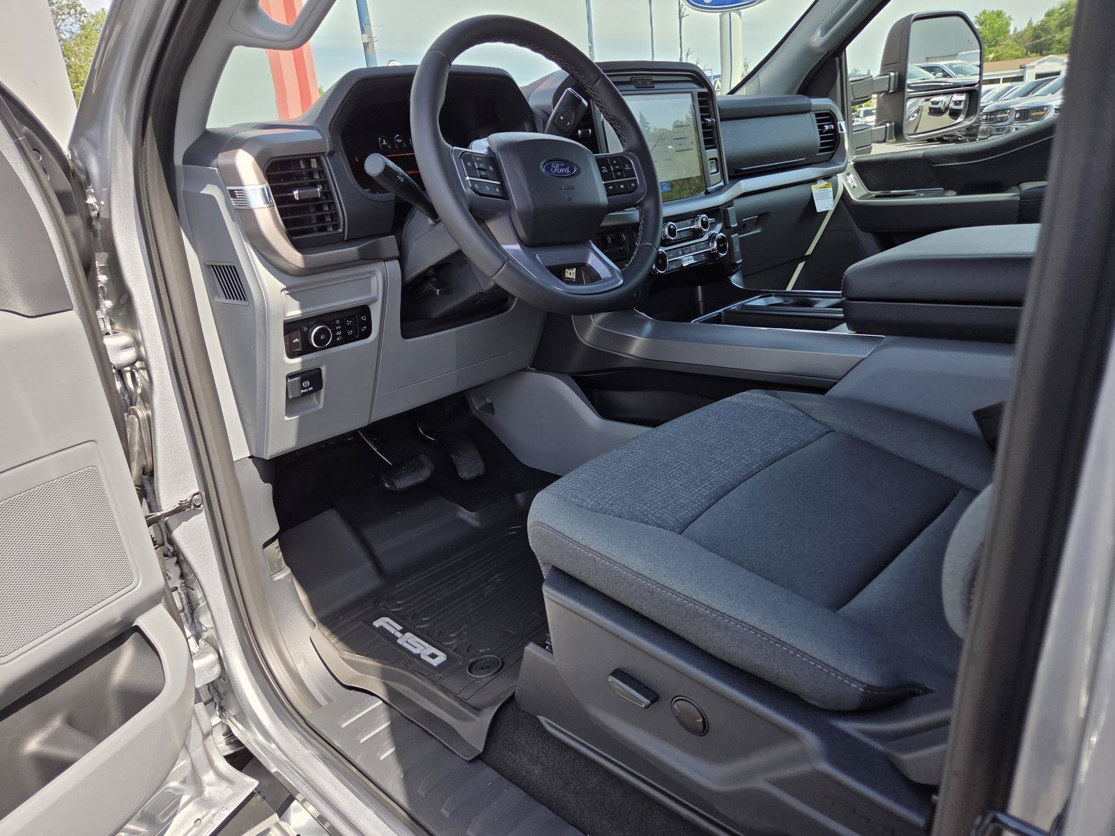 New 2026 Ford F150 XLT w/ XLT Chrome Appearance Package AWD/4WD image 15