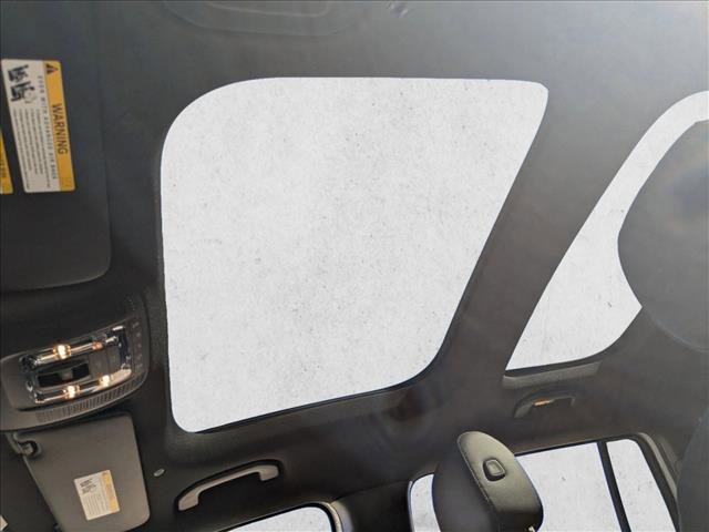 Used 2025 Mercedes-Benz GLB 250 image 15