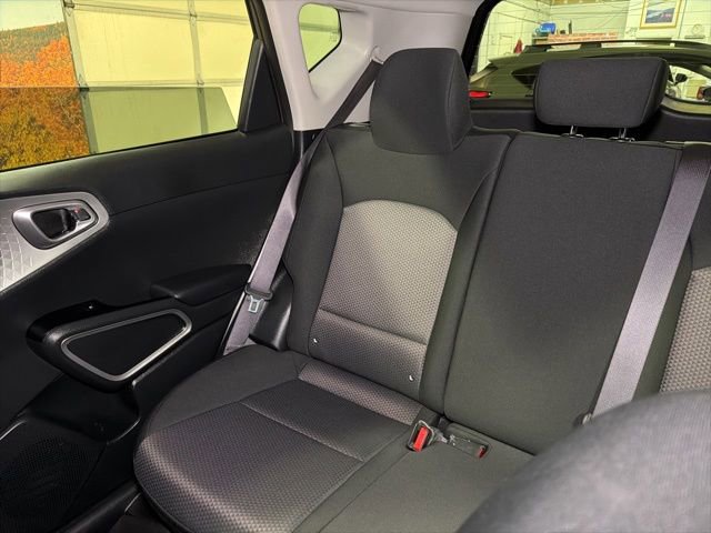 Used 2025 Kia Soul LX FWD image 22