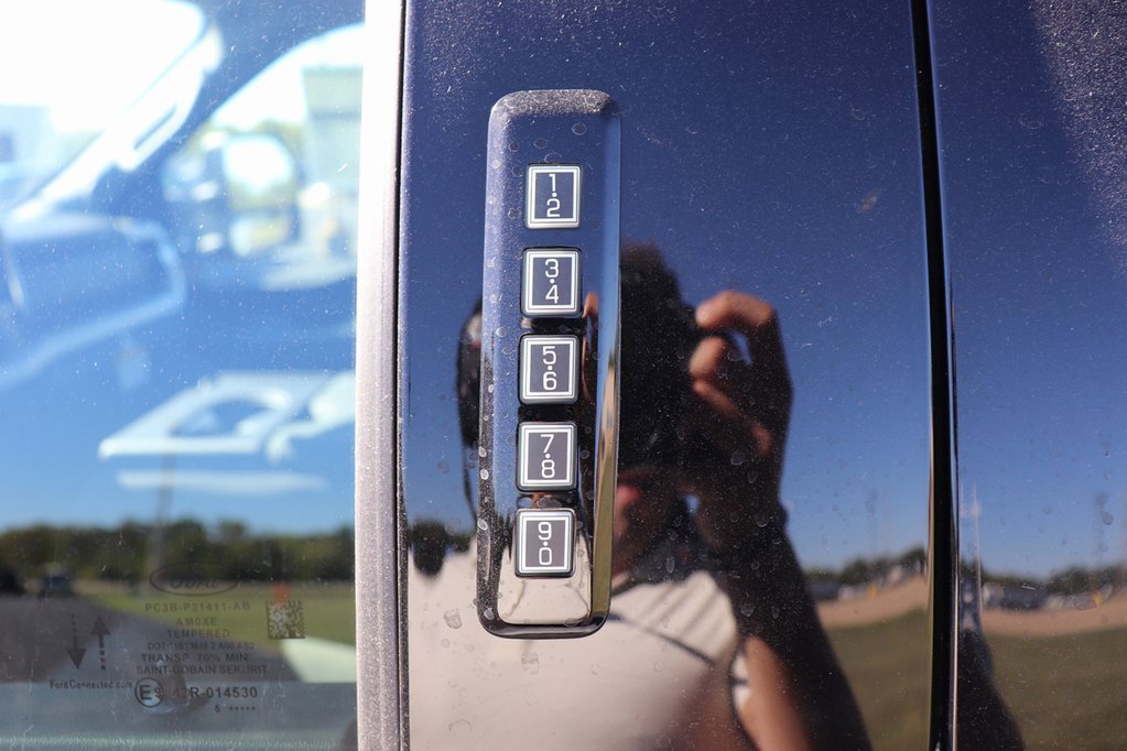 New 2026 Ford F250 4x4 Crew Cab Super Duty image 28