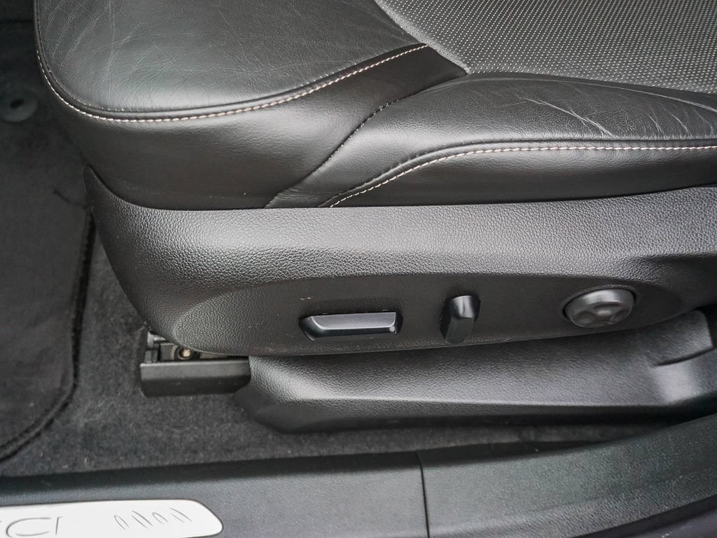 Used 2017 Buick Envision Essence FWD image 20