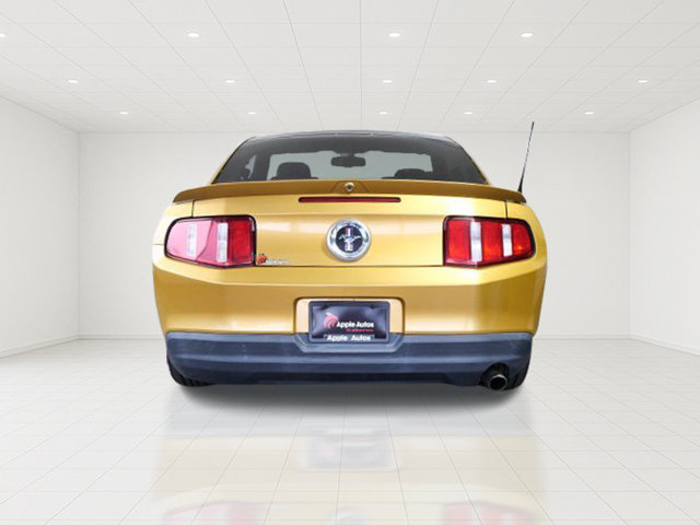 Used 2010 Ford Mustang Coupe RWD image 6