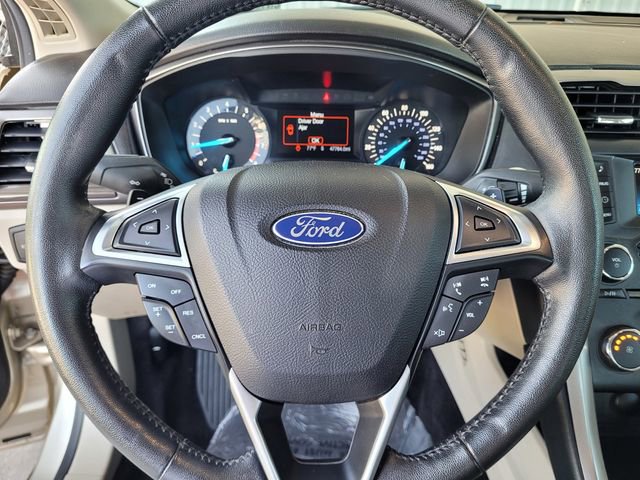 Used 2017 Ford Fusion SE image 23