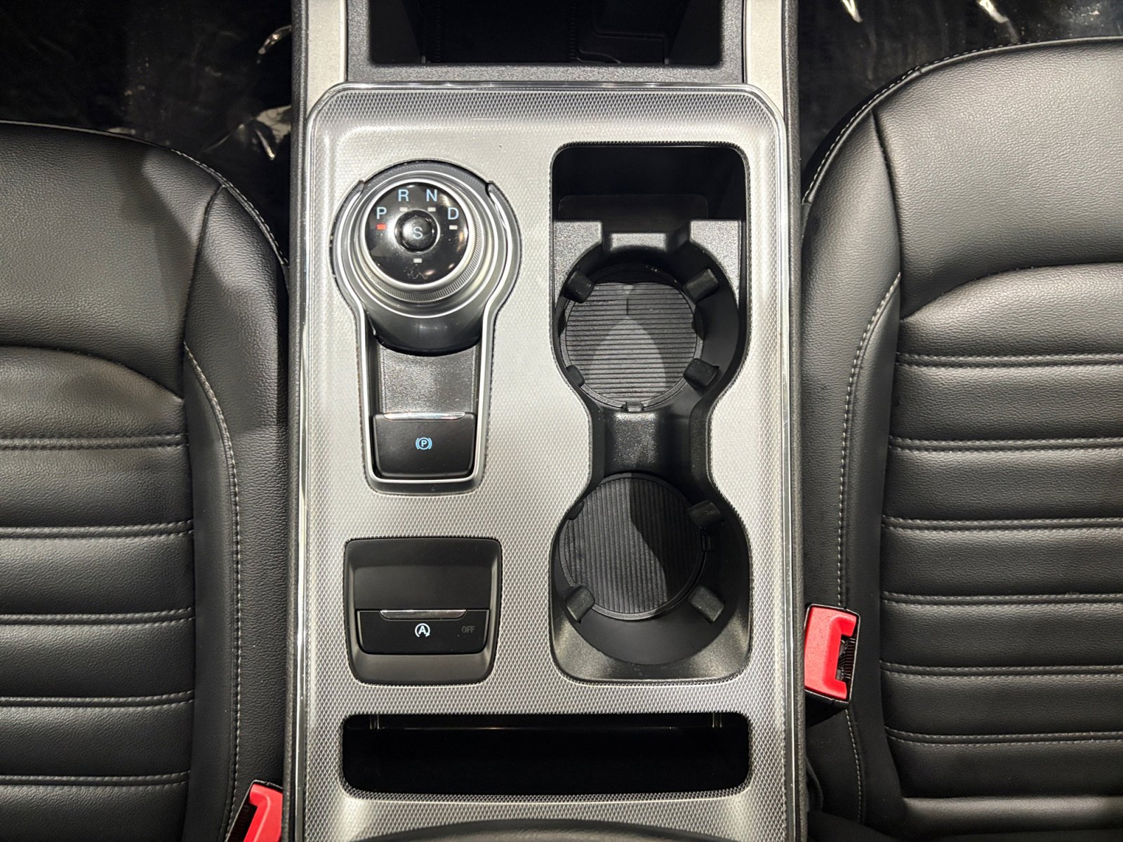 Used 2022 Ford Edge SEL w/ Convenience Package image 9