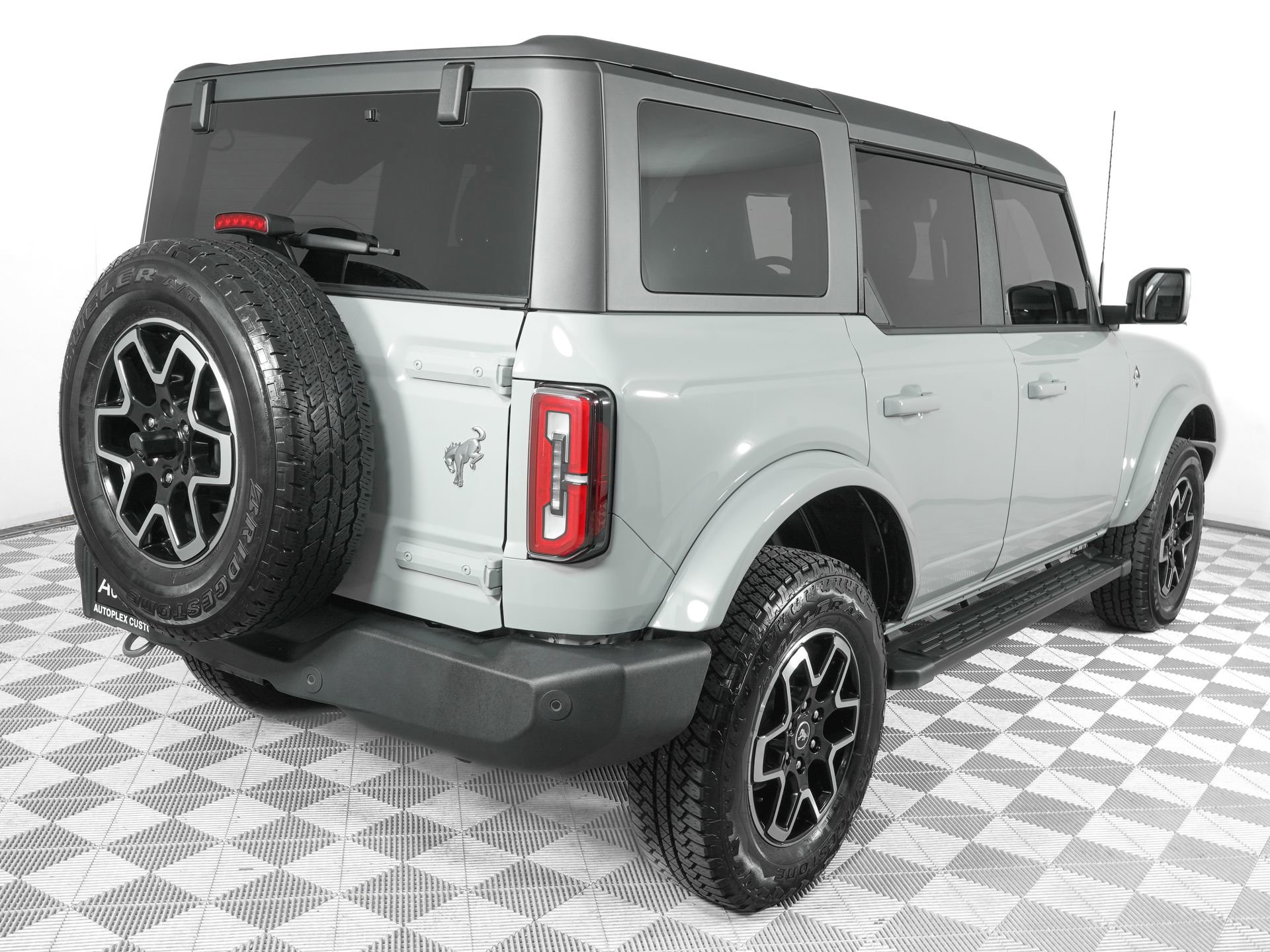 Used 2024 Ford Bronco Outer Banks AWD/4WD image 5