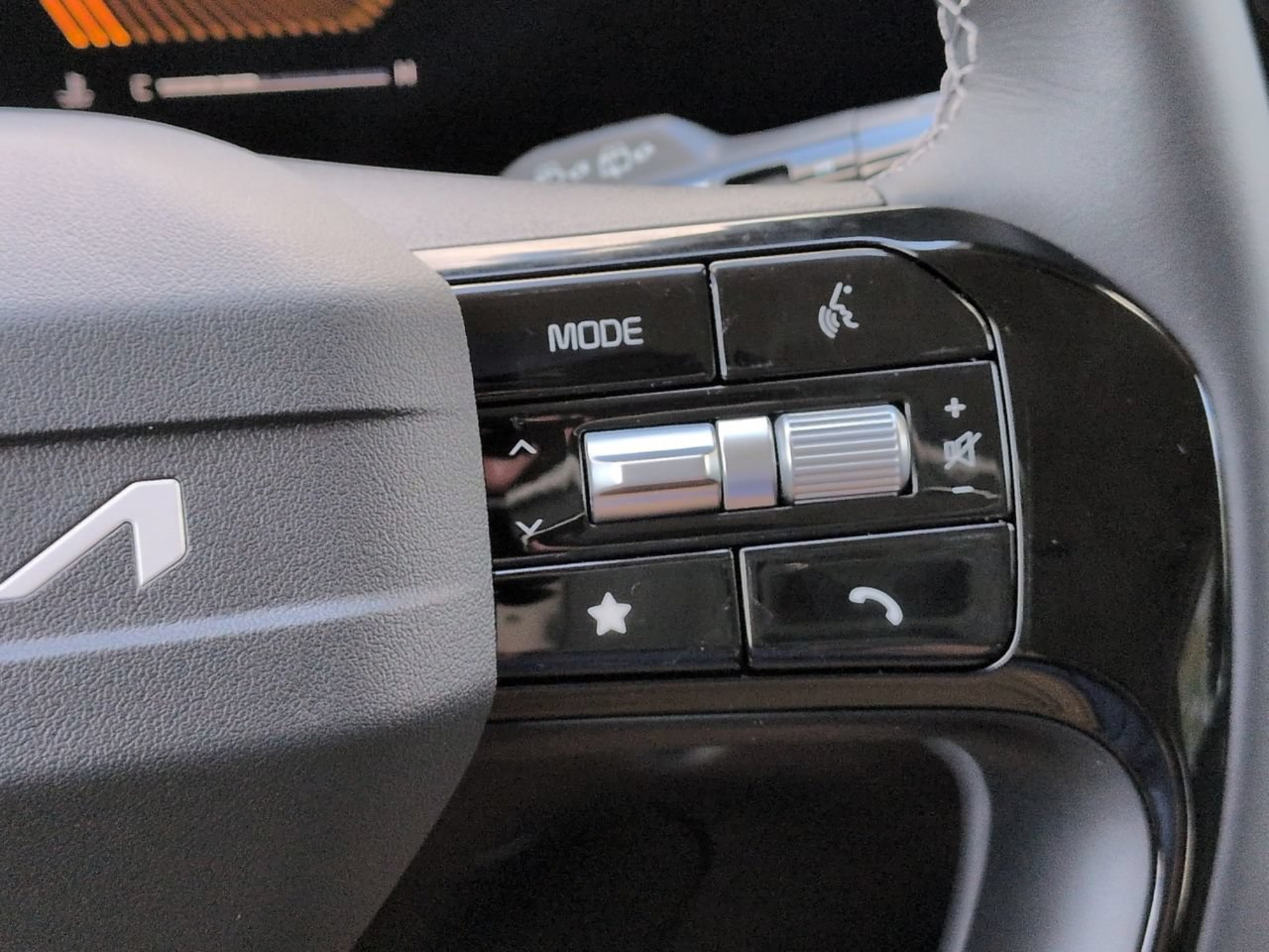 New 2026 Kia Sorento LX FWD image 50