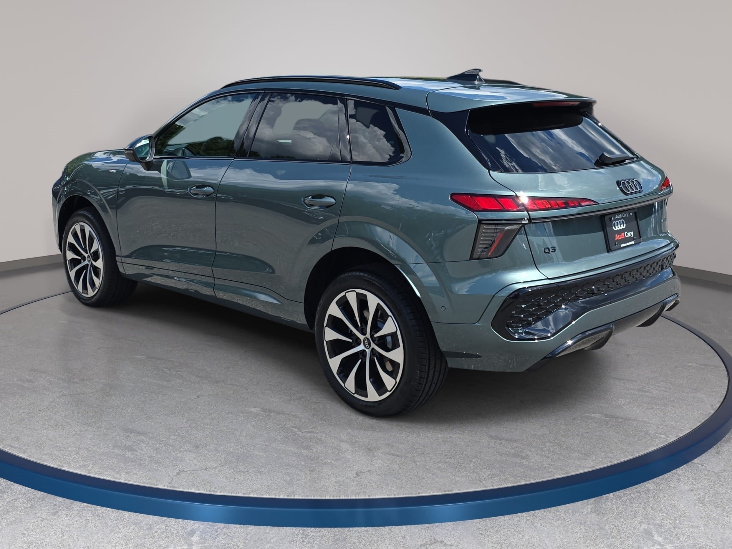 New 2026 Audi Q3 quattro 2.0T AWD/4WD image 7