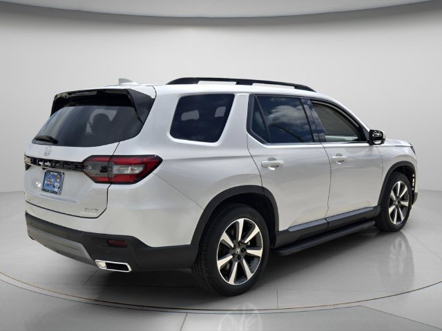 Used 2024 Honda Pilot Elite image 7