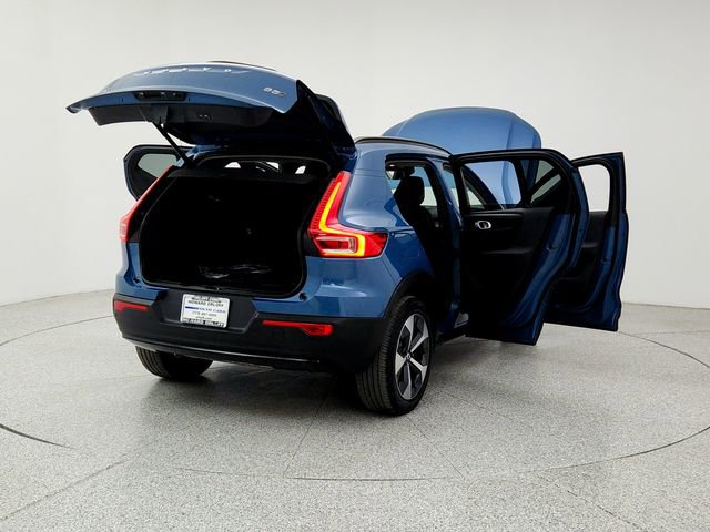 Used 2023 Volvo XC40 B5 Plus w/ Driver Assist Package image 11