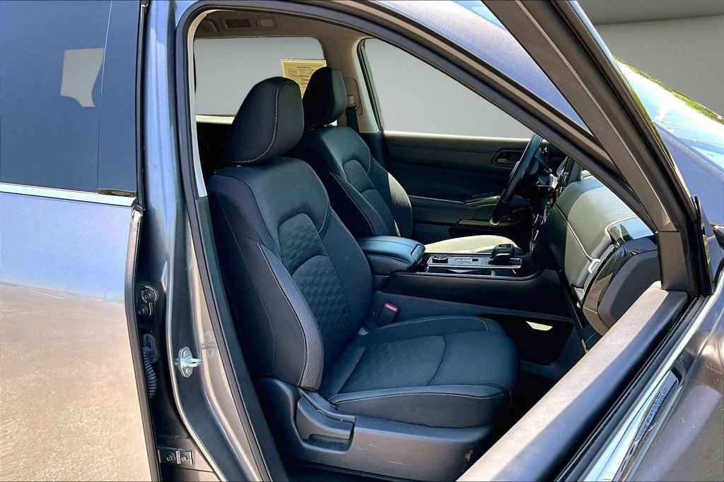 Used 2024 Nissan Pathfinder SV AWD/4WD image 30