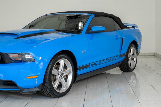 Used 2010 Ford Mustang GT Premium RWD image 50