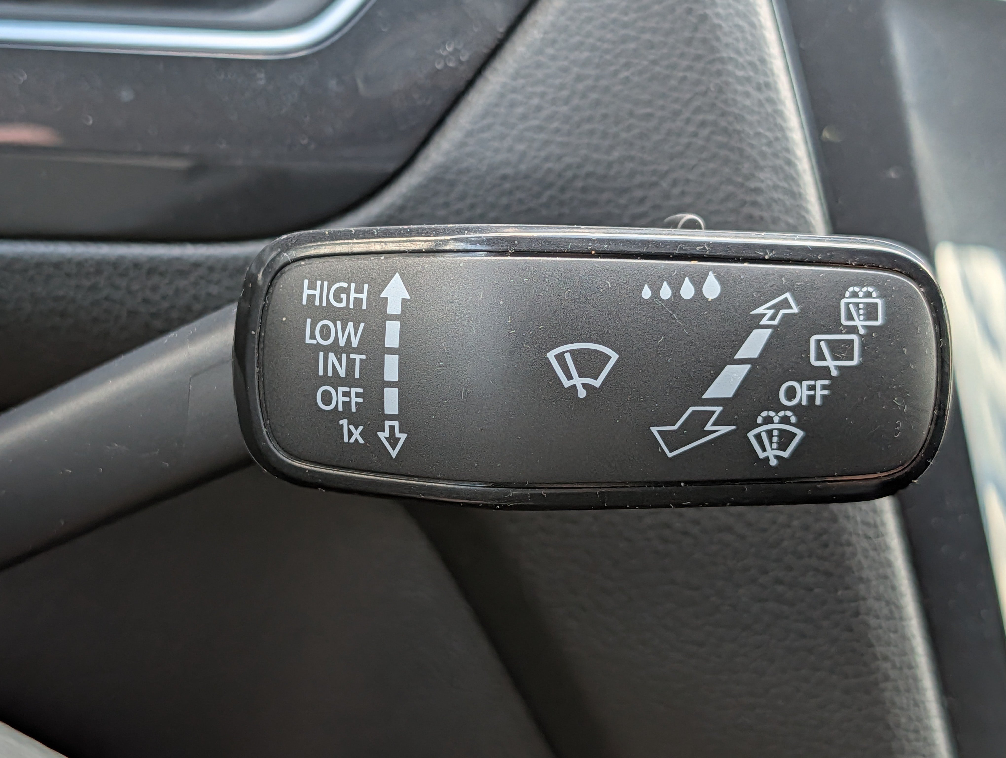Certified 2023 Volkswagen Tiguan S AWD/4WD image 31