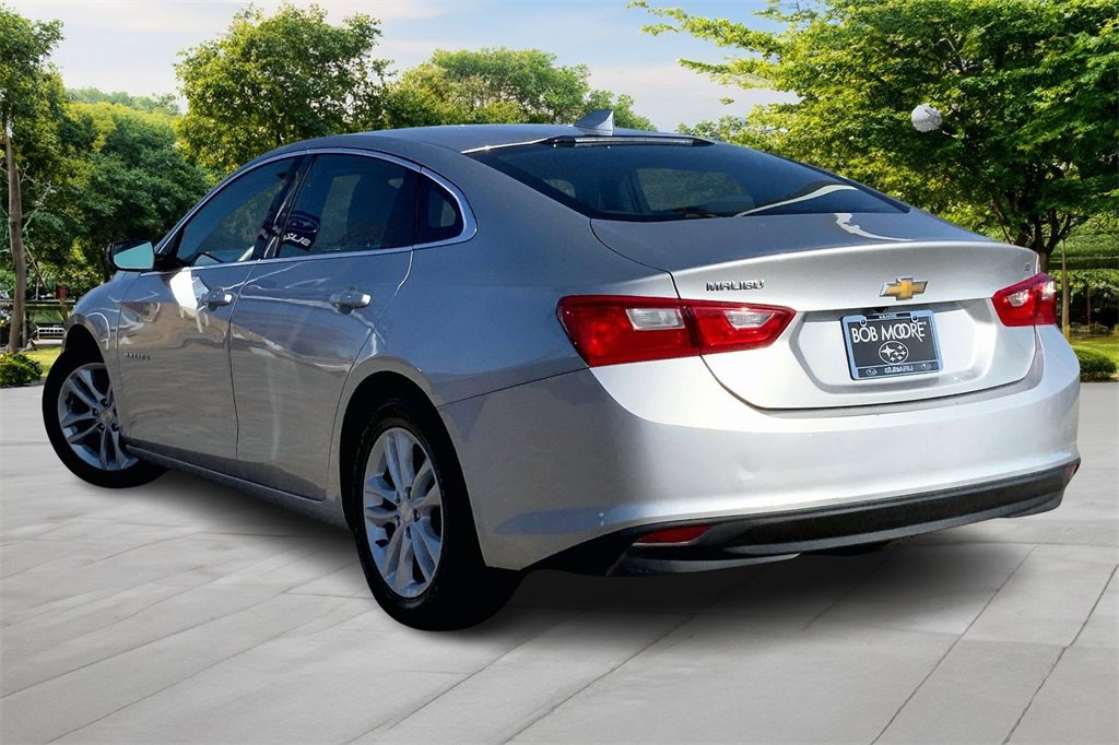 Used 2017 Chevrolet Malibu LT image 4