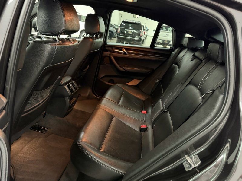 Used 2018 BMW X4 xDrive28i image 16