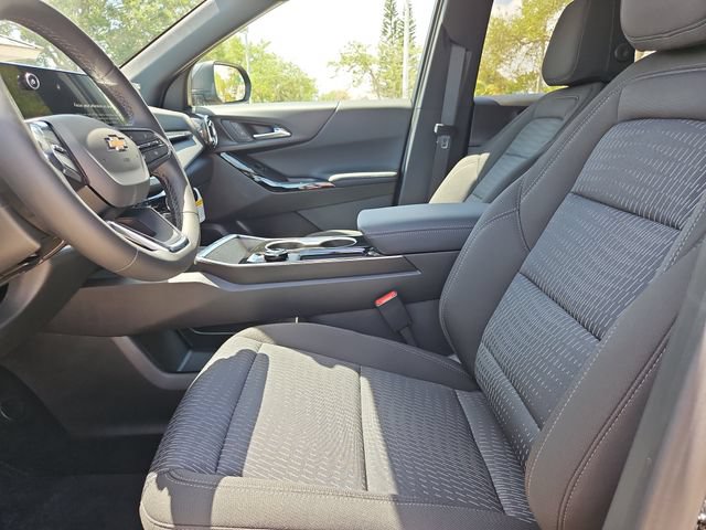 New 2026 Chevrolet Equinox LT w/ Safety and Technology Package FWD image 12