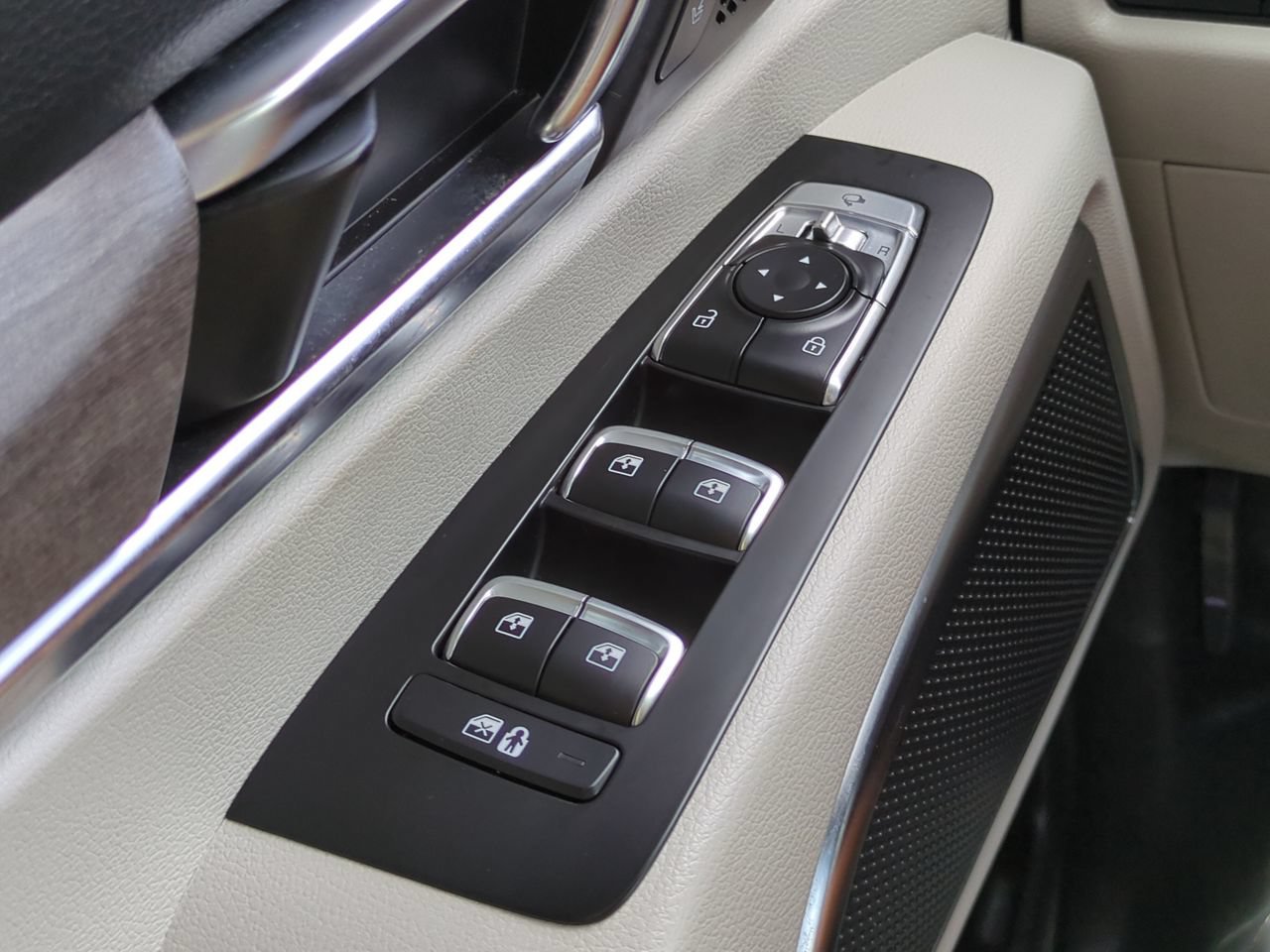 Certified 2022 Kia Telluride SX FWD image 25