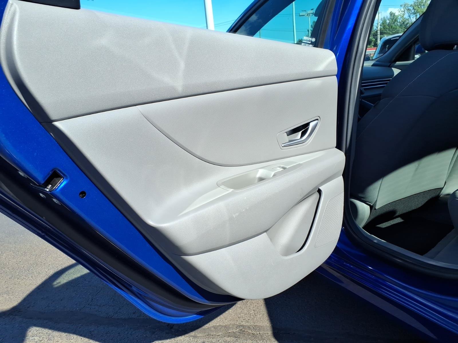 Certified 2023 Hyundai Elantra SEL FWD image 17