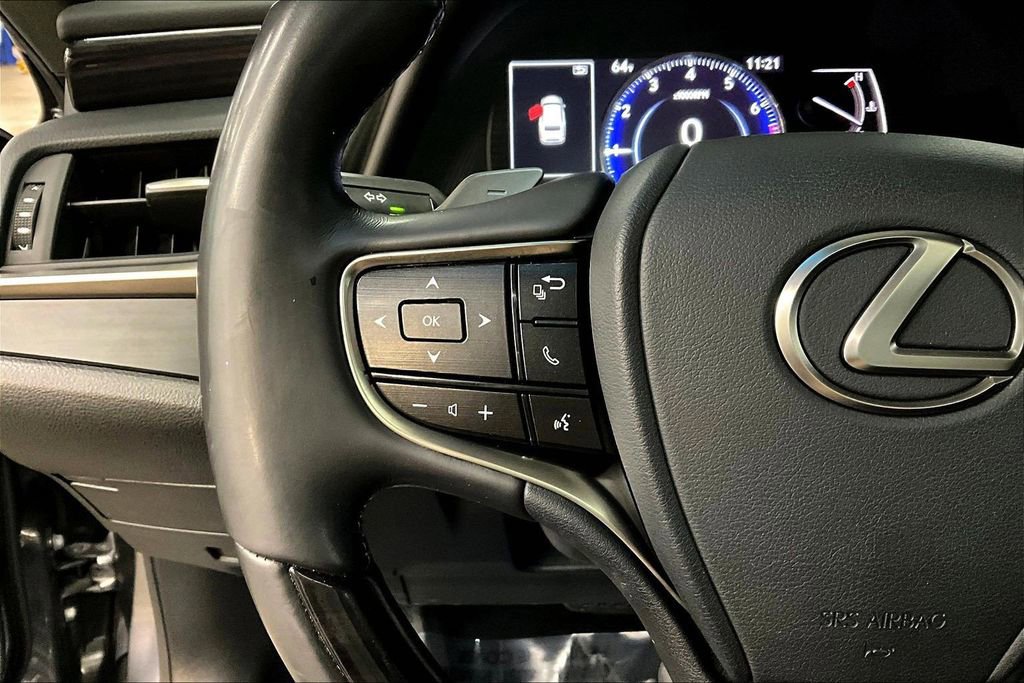 Used 2019 Lexus ES 350 Luxury w/ Premium Package image 11