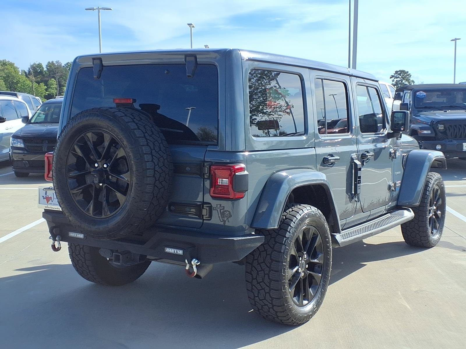 Used 2024 Jeep Wrangler Unlimited Sahara AWD/4WD image 6