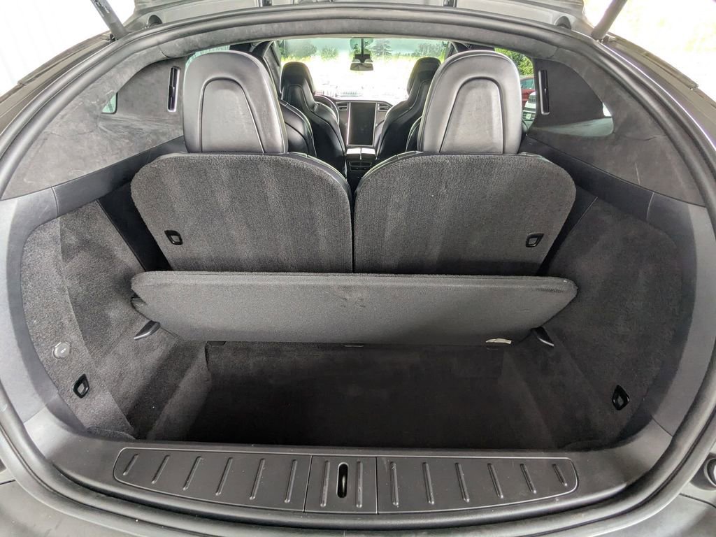 Used 2017 Tesla Model X 75D AWD/4WD image 17