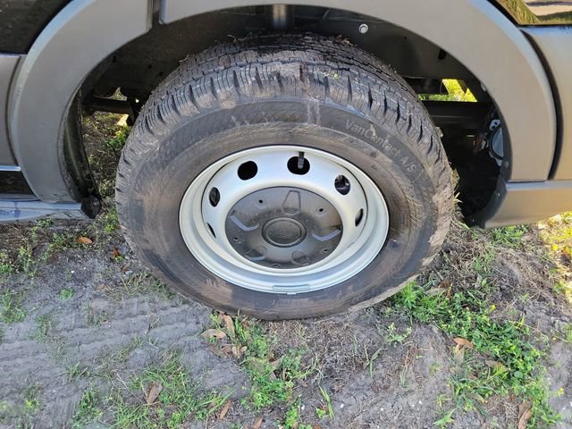 Used 2024 Ford Transit 250 148 Medium Roof w/ Load Area Protection Package image 6